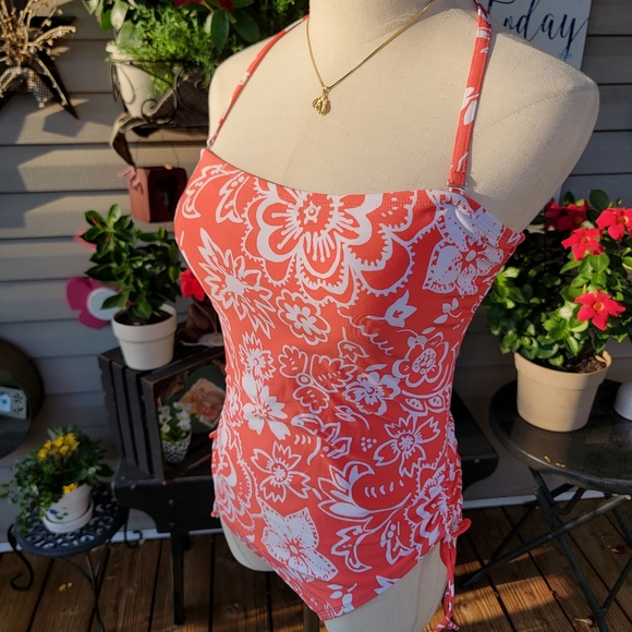 BEACH HOUSE ♡ Gorgeous Coral 'n White Strap(Less) Tie Back Adj Swimsuit 12 - Picture 13 of 17